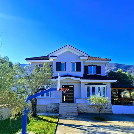 Edmond Villa Tirana