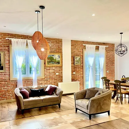 Villa Edmond Tirana